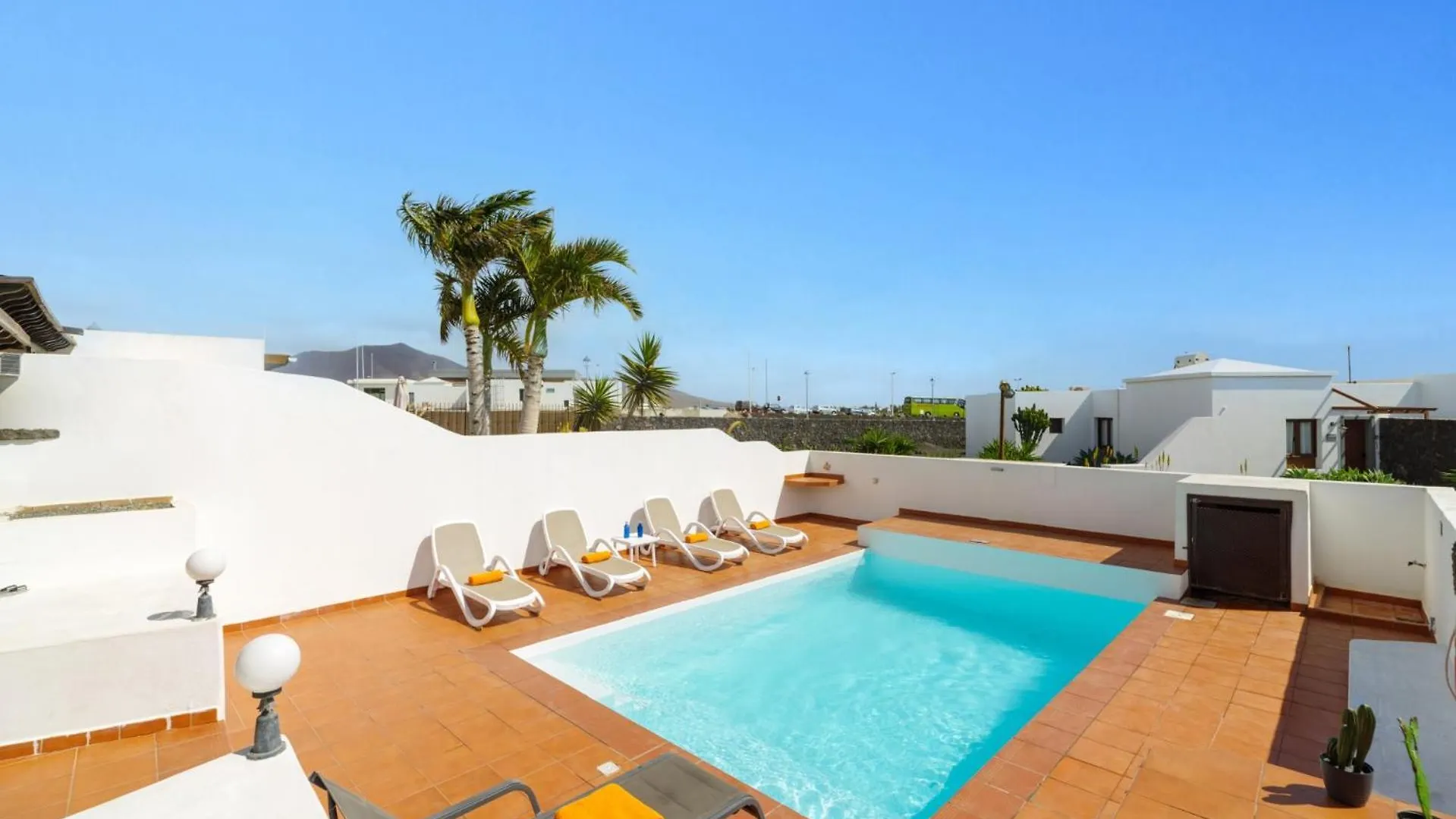 Villa Cielos By Villa Plus Playa Blanca